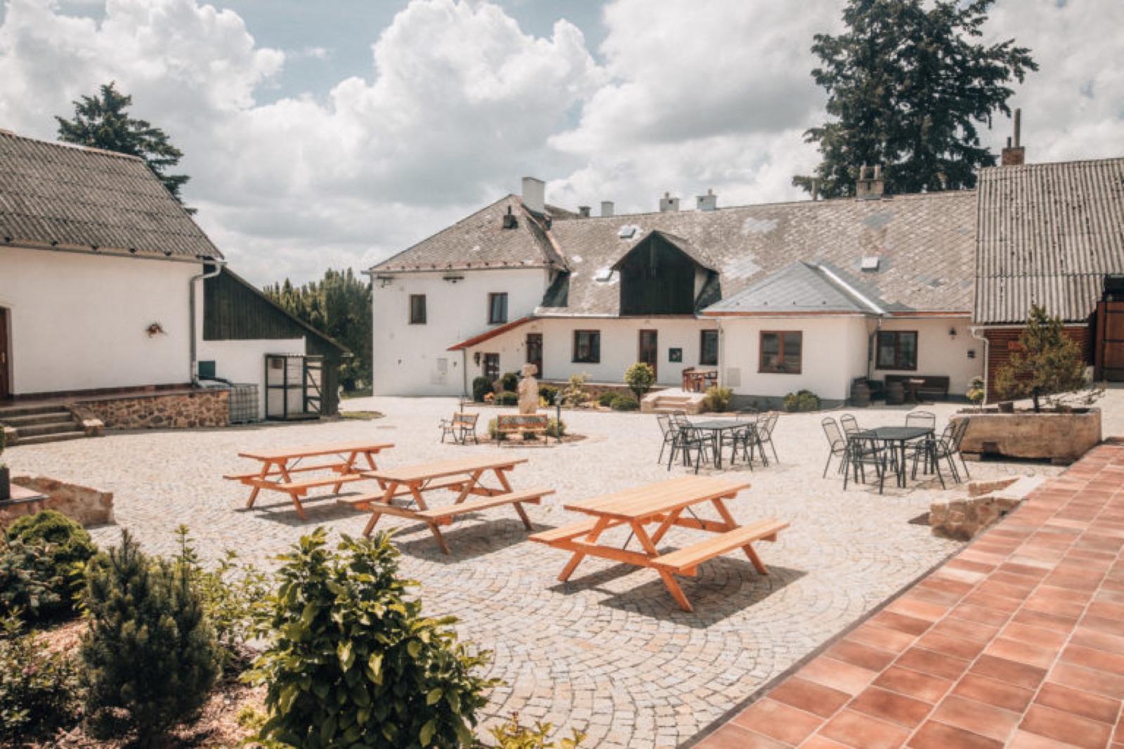 Stříbrný Dvůr Jihlava wedding venue - photo 12