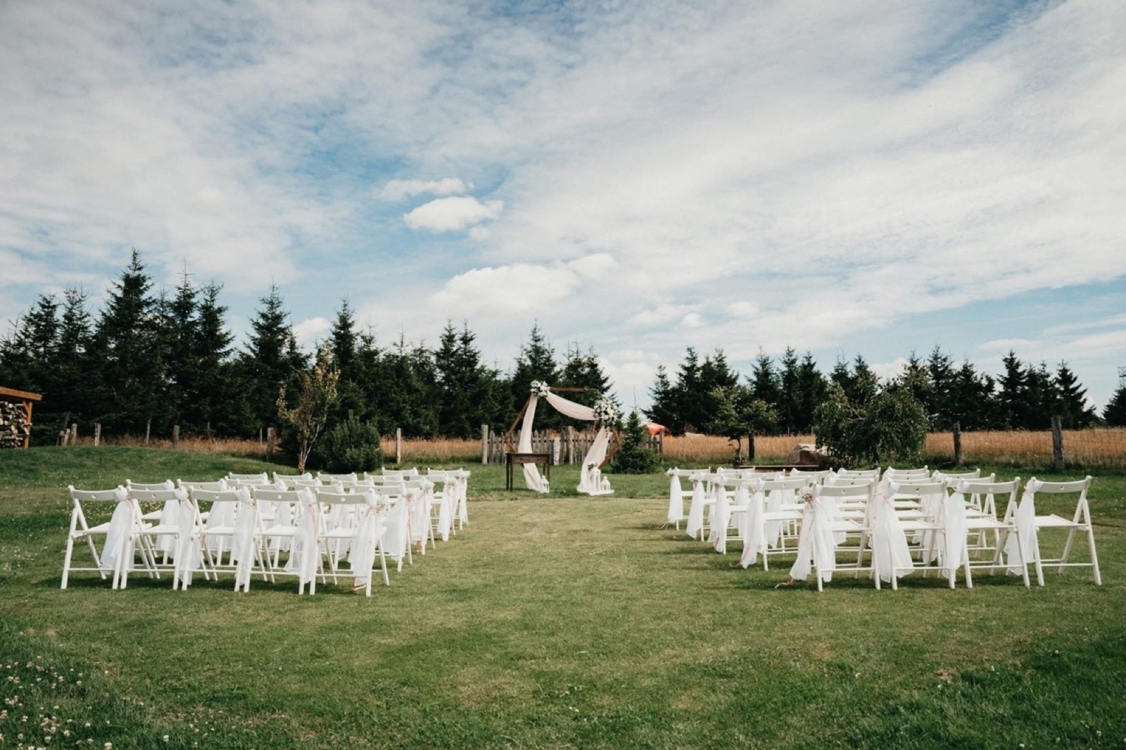 Krušnohorský Dvůr wedding venue - photo 2