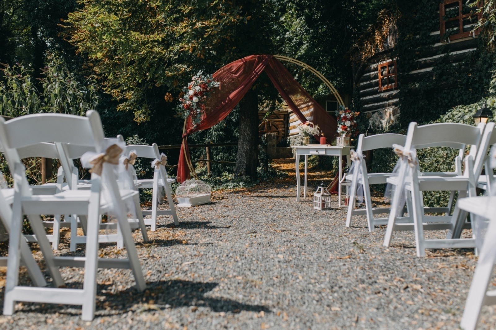 Hlubočepský Zámeček – Folklore Garden wedding venue - photo 2