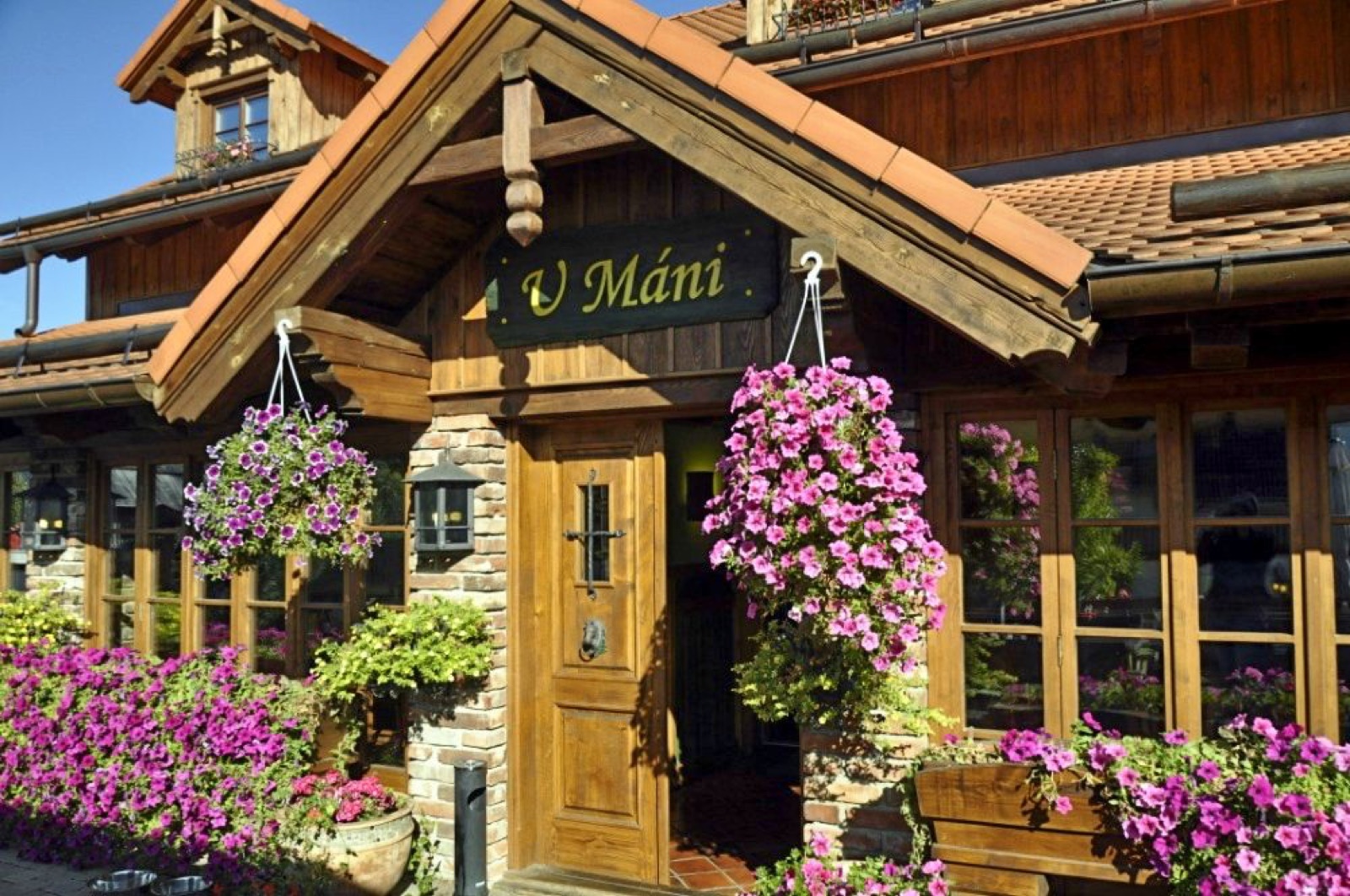 Restaurace a pension U Máni wedding venue - photo 4