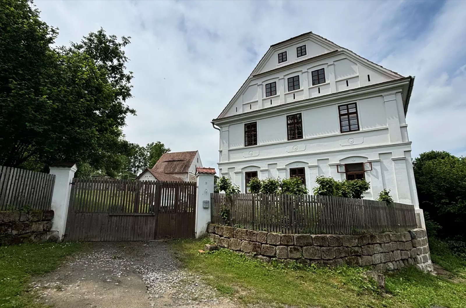 Statek U Horkých wedding venue - photo 3