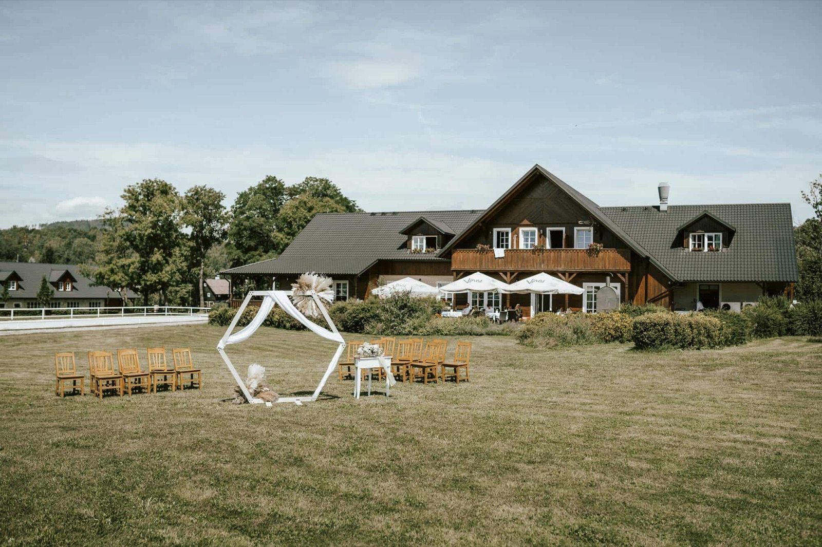 Apartmán-hotel Jítravský Dvorec wedding venue - photo 11