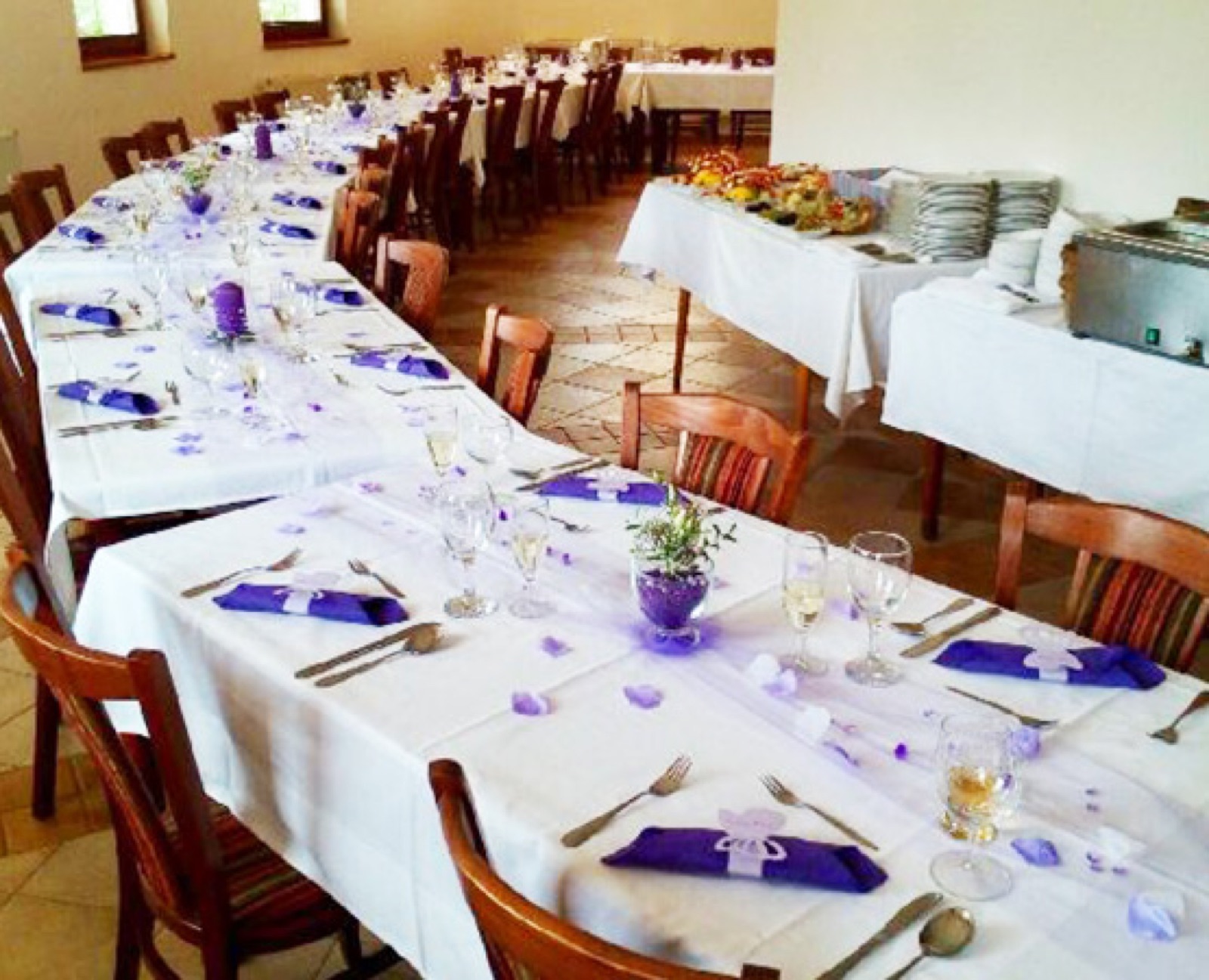 Kamenný dvůr wedding venue - photo 3