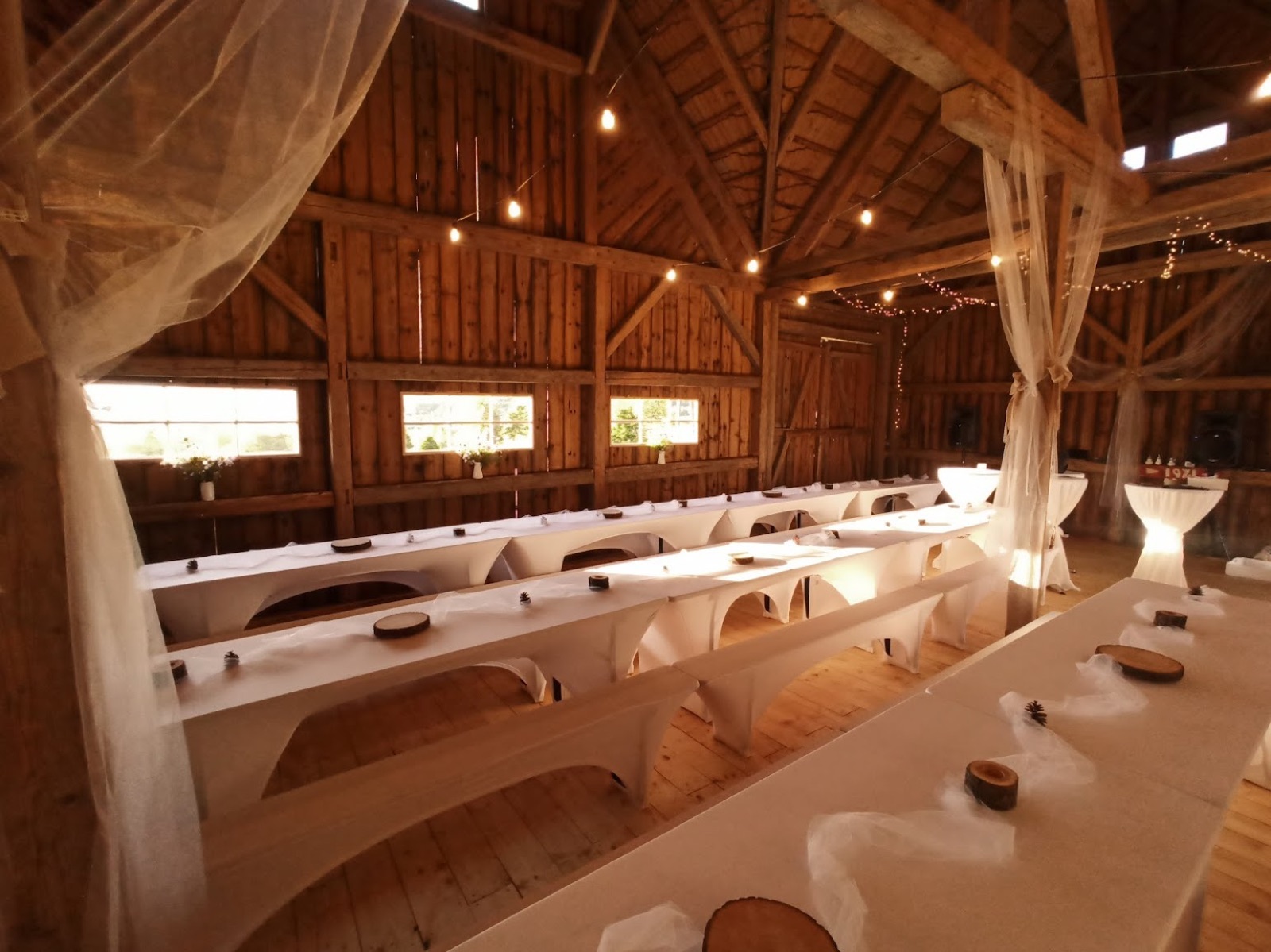 Hajnýho stodola wedding venue - photo 3