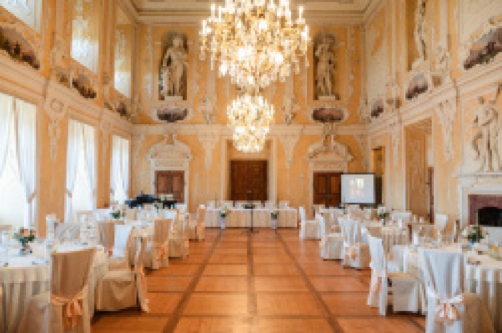 Zámek Červený Hrádek wedding venue - photo 5
