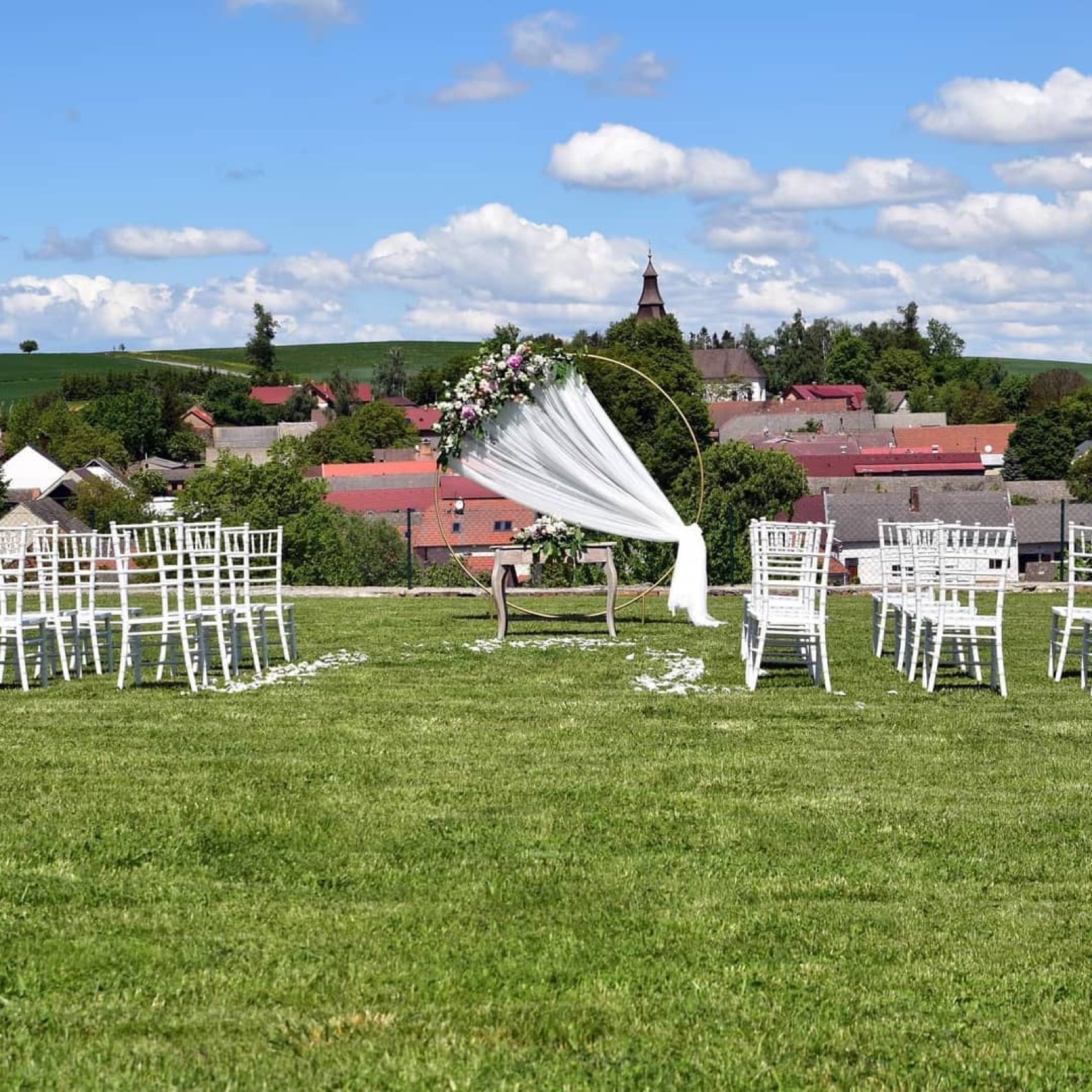 Muzeum autíček - zámek Příseka wedding venue - photo 8