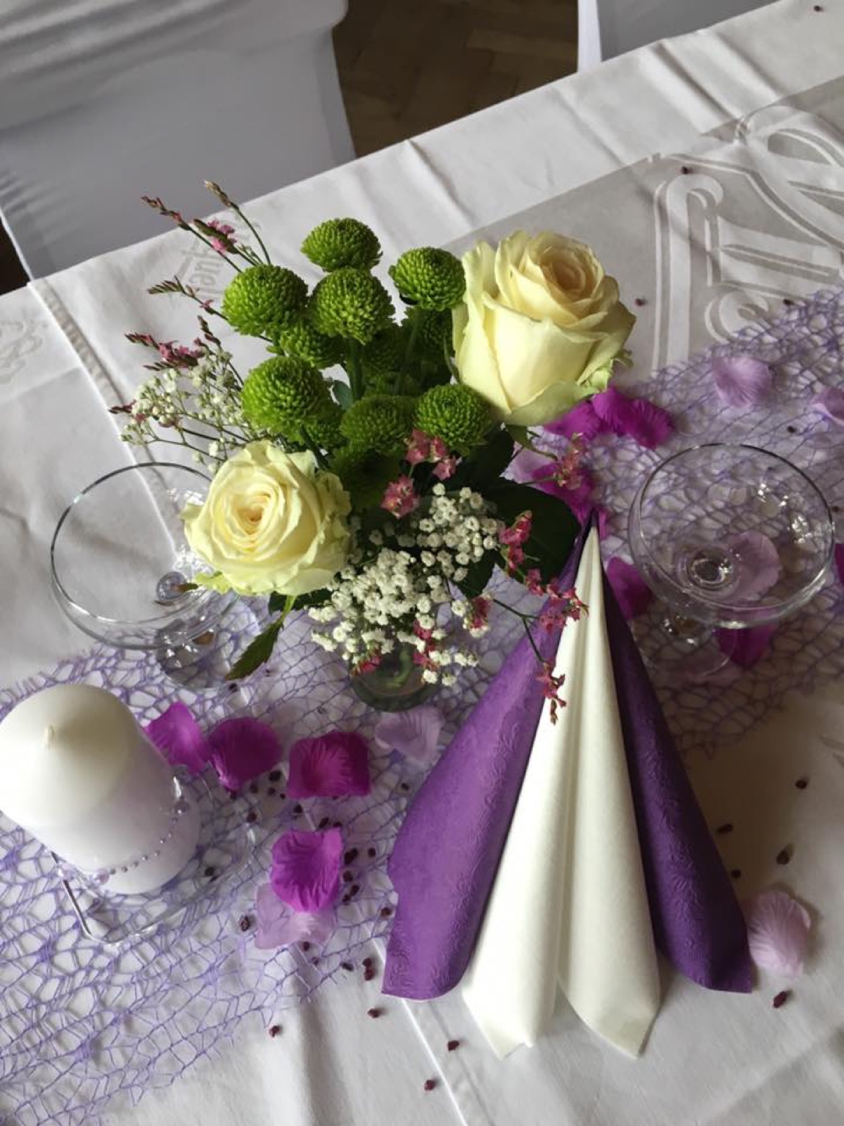 Prvorepublikový sál restaurace Na Veselce wedding venue - photo 8