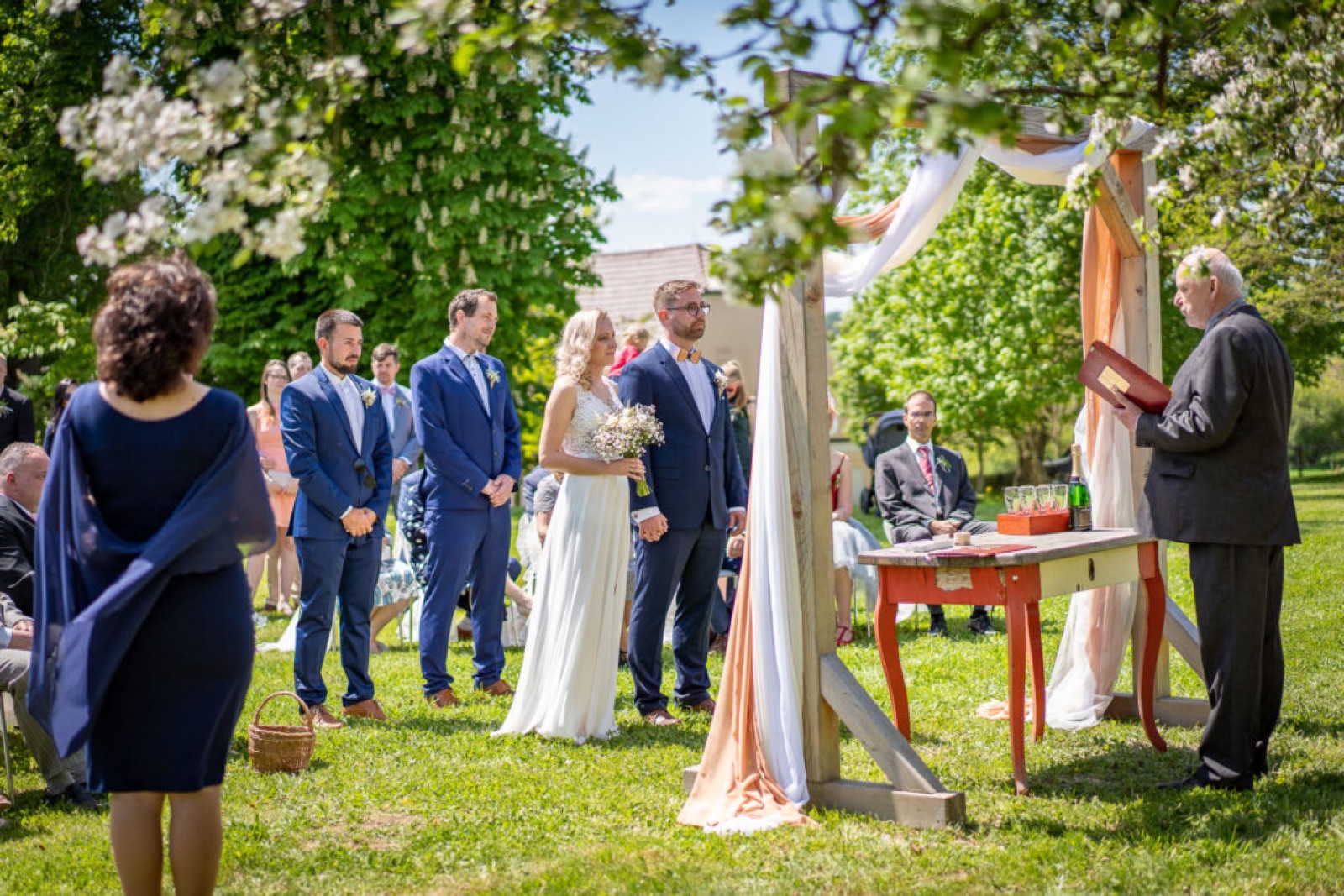 Zámek Ostrov wedding venue - photo 2