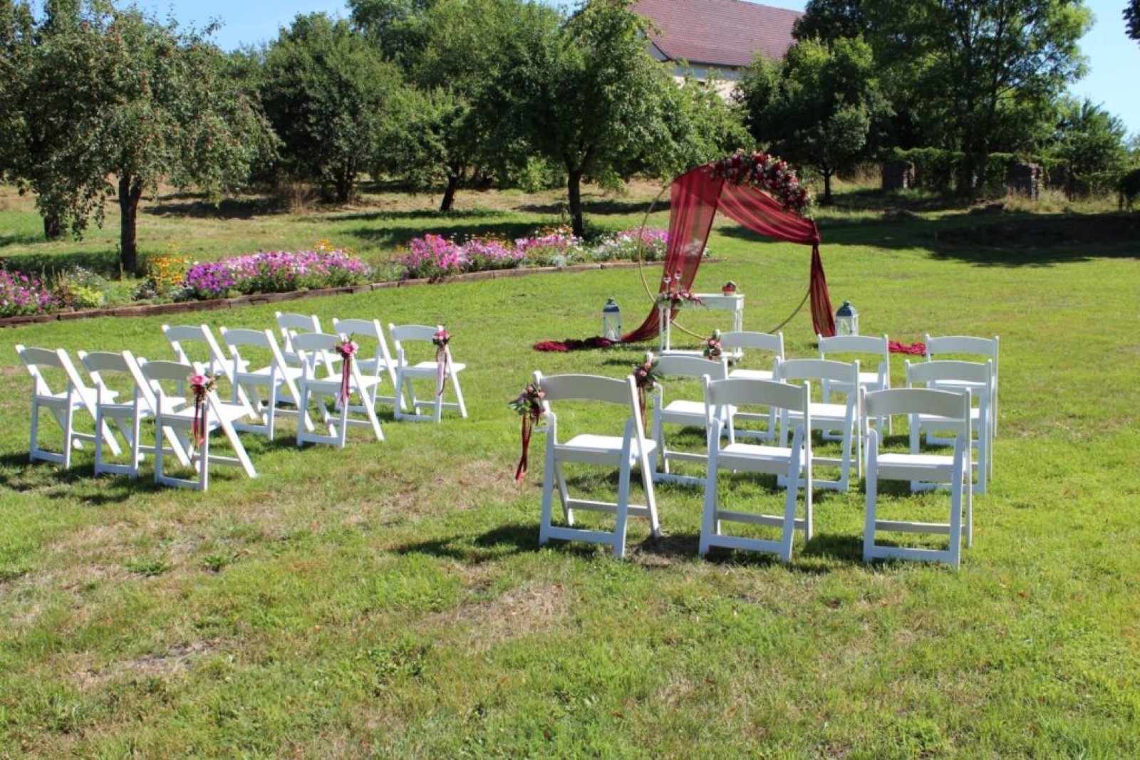 Zámek Ostrov wedding venue - photo 10