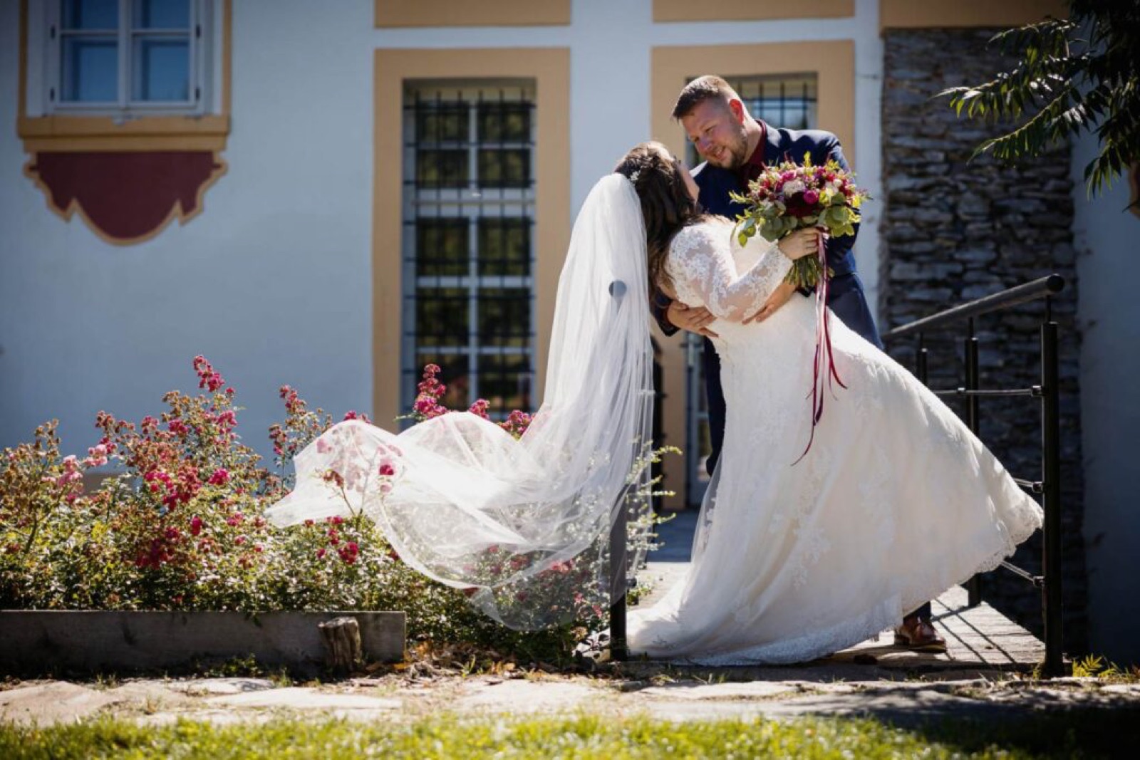 Zámek Ostrov wedding venue - photo 12