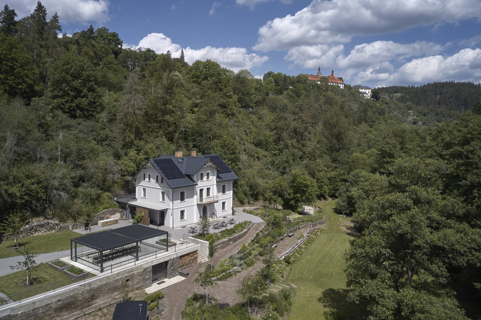 Tauhaus wedding venue - photo 5