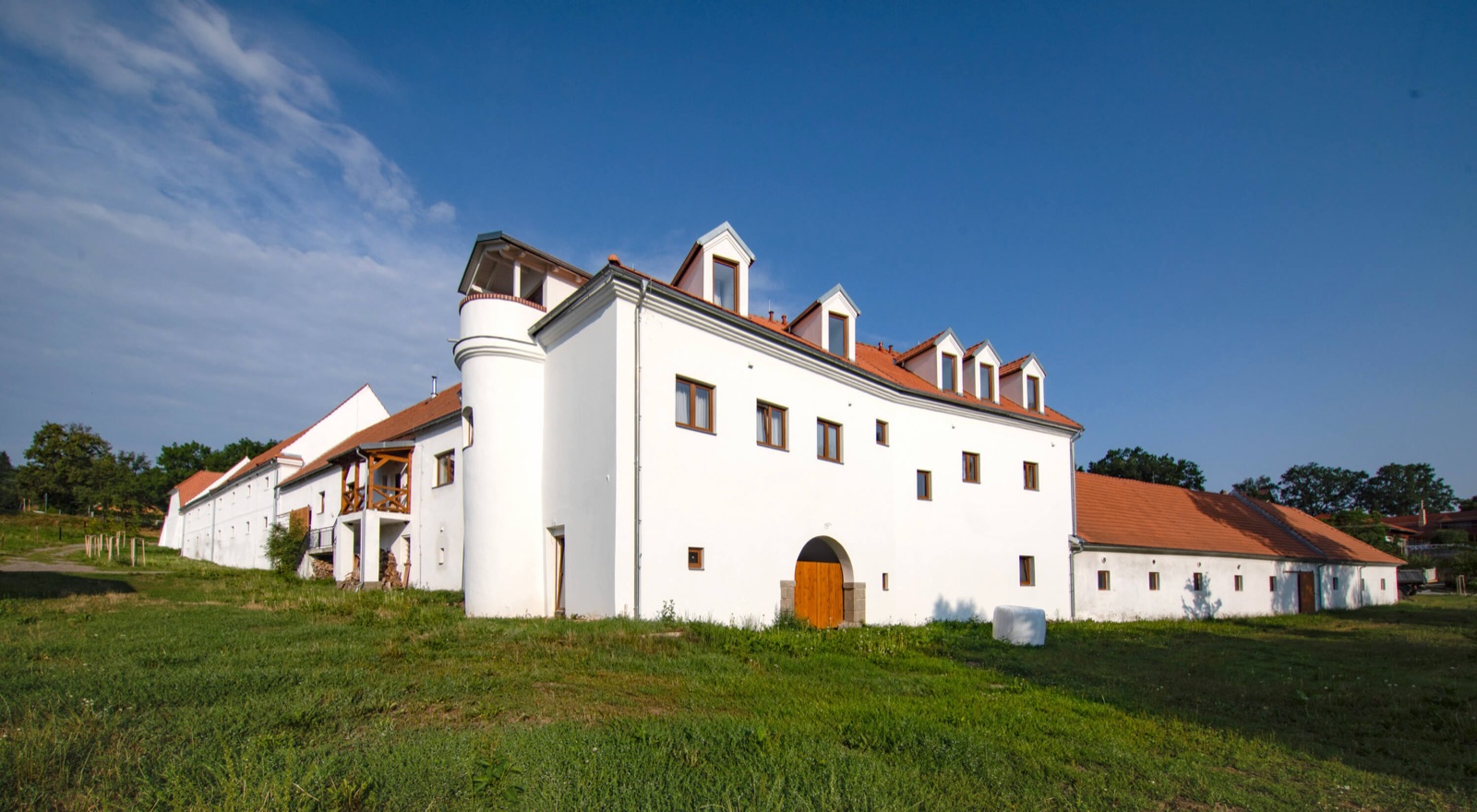 Residence Tvrz Skočice wedding venue - photo 3