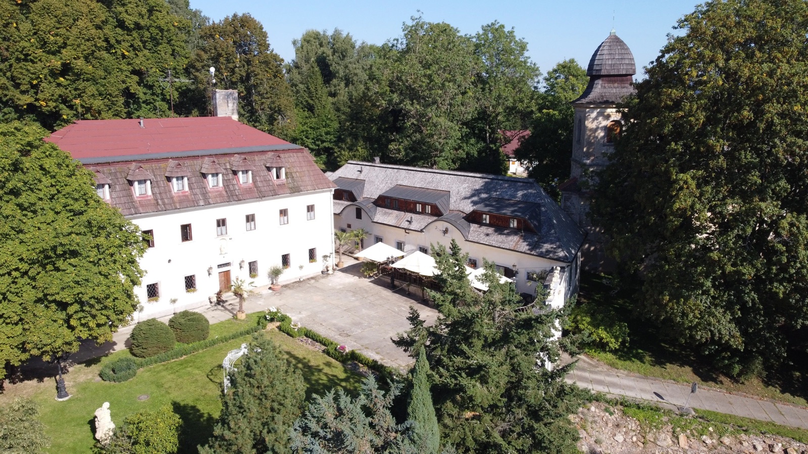 Zámek Vidžín wedding venue - photo 10