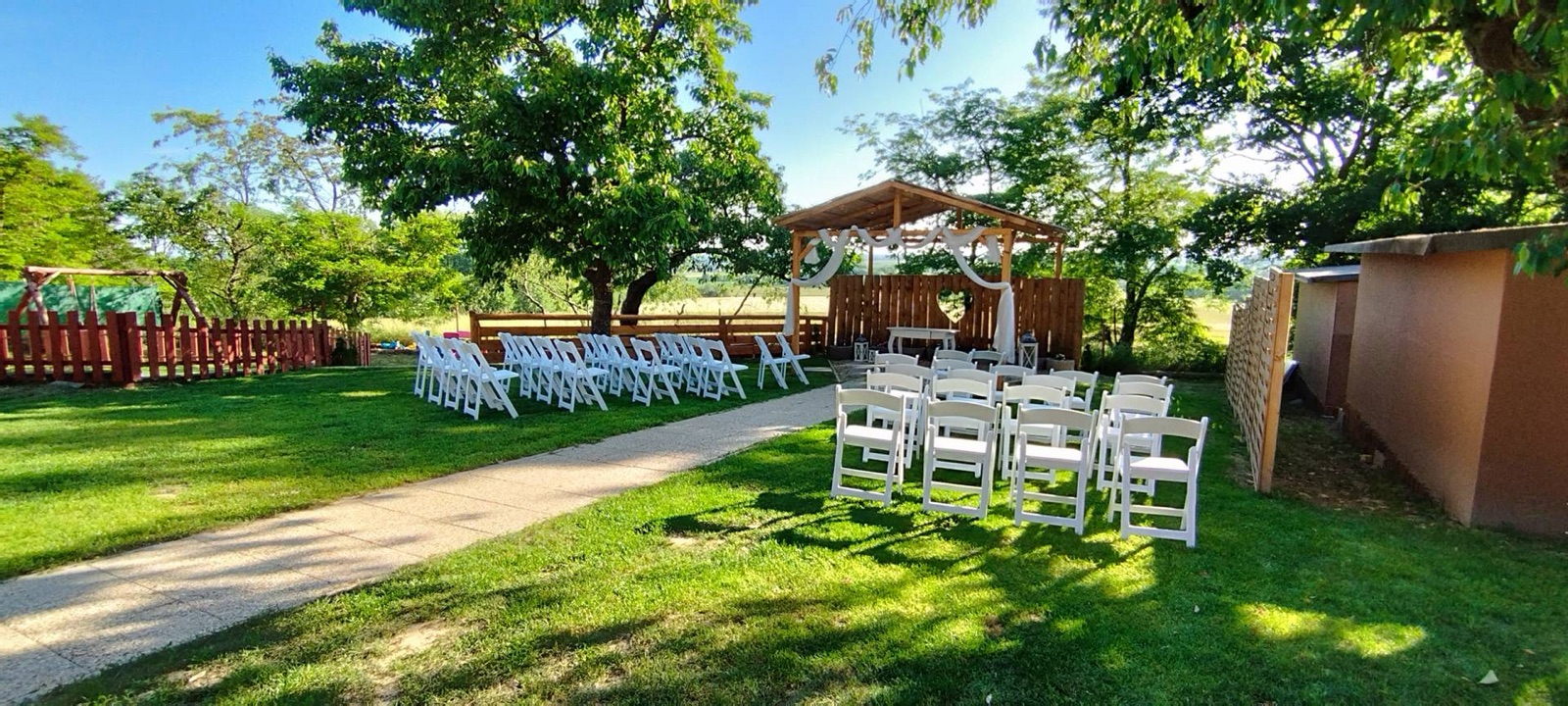 Areál na samotě u lesa wedding venue - photo 11