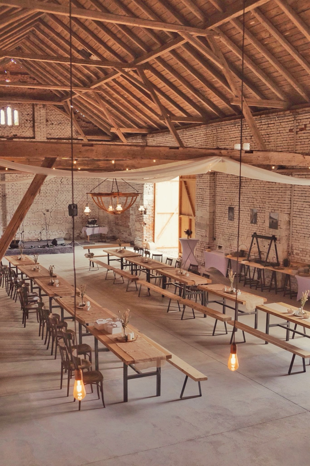 Stodola Hořenice wedding venue - photo 2