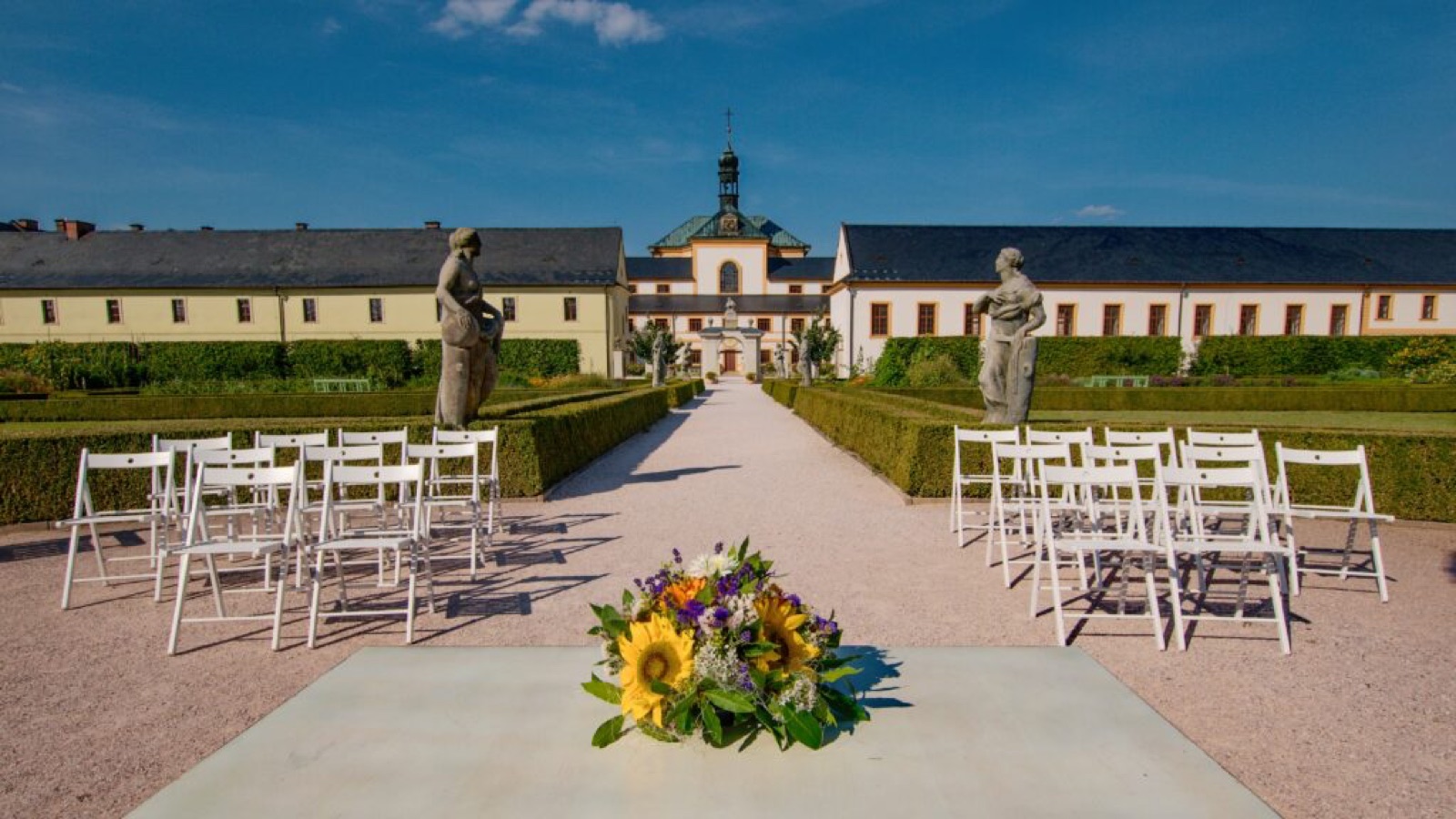 Stodola Hořenice wedding venue - photo 11