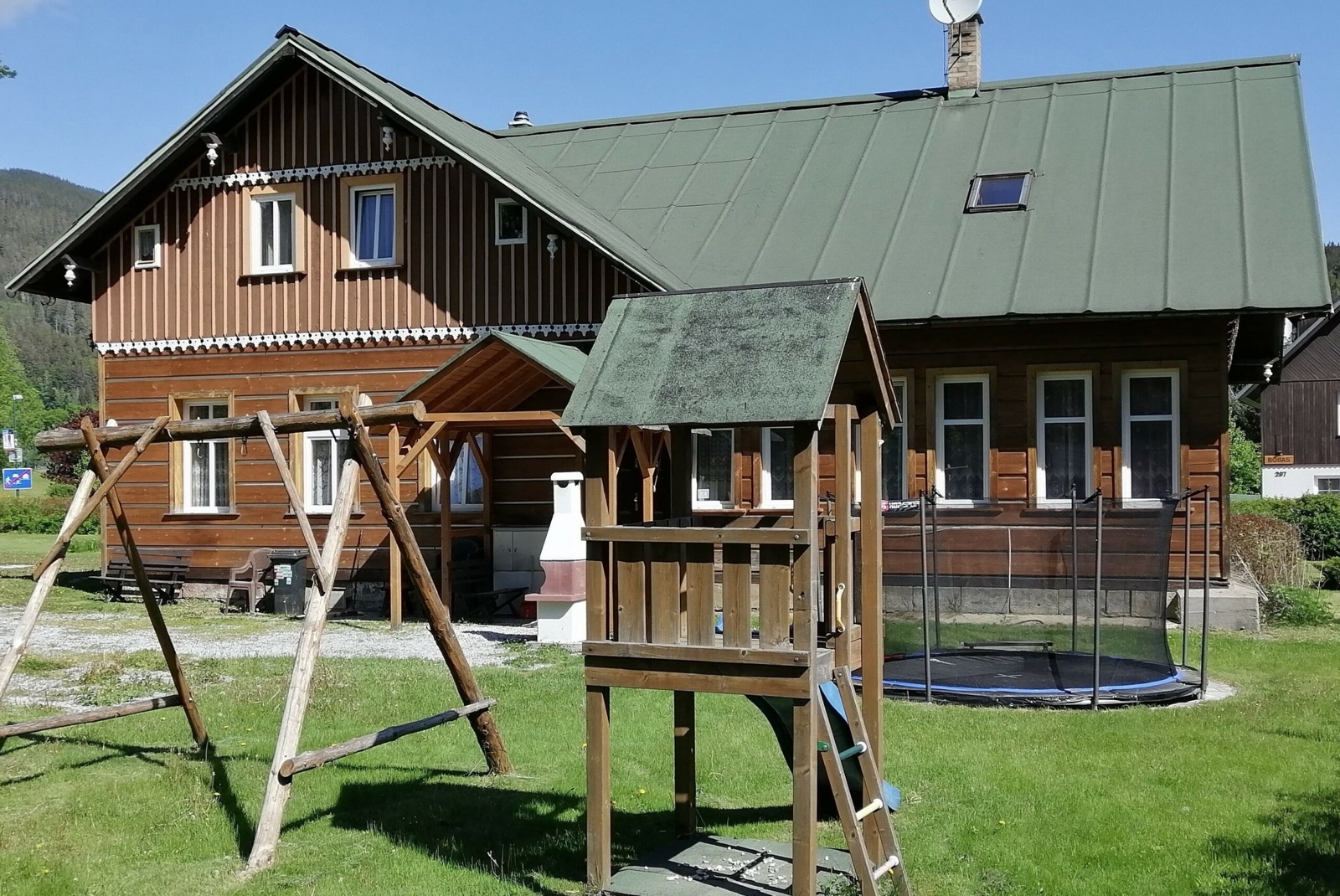 chata Švýcarský dvůr wedding venue - photo 2