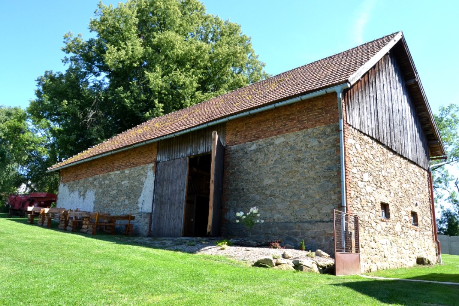 U DVOU LIP wedding venue - photo 4
