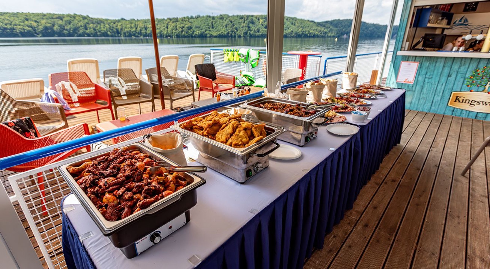 Pařník Summer Boat Music Bar wedding venue - photo 6