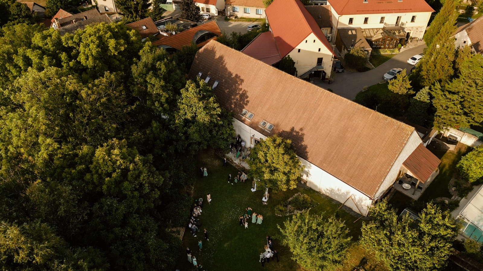Holyňská stodola wedding venue - photo 11