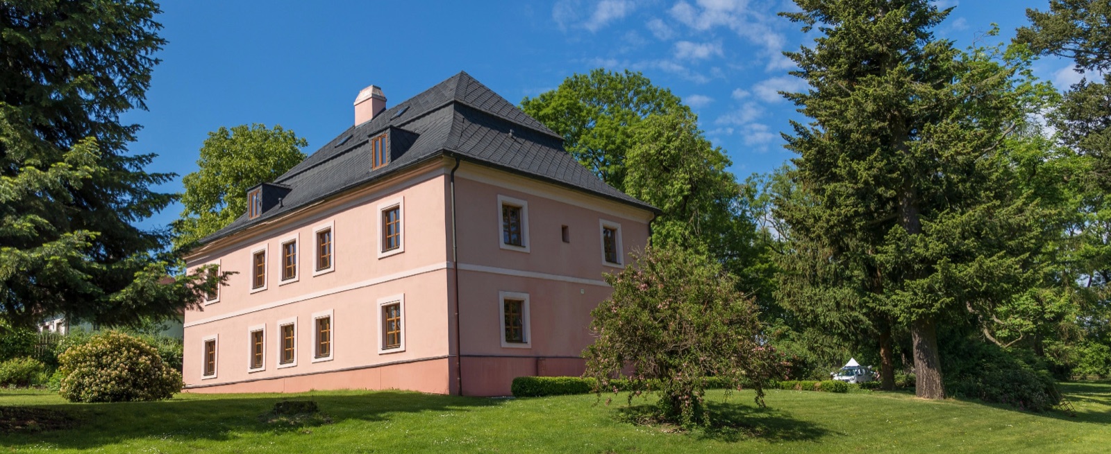 Zámeček Klokočov wedding venue - photo 3