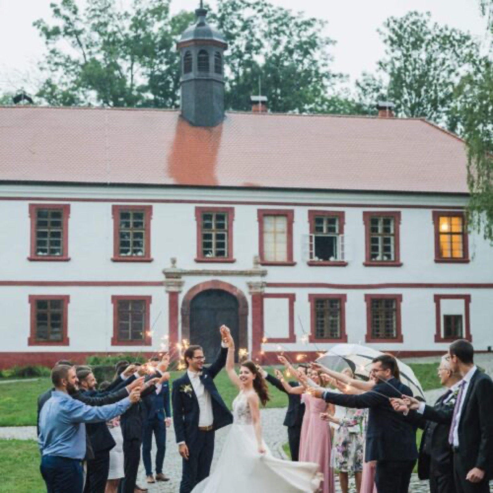 Zámek Třebešice wedding venue - photo 4