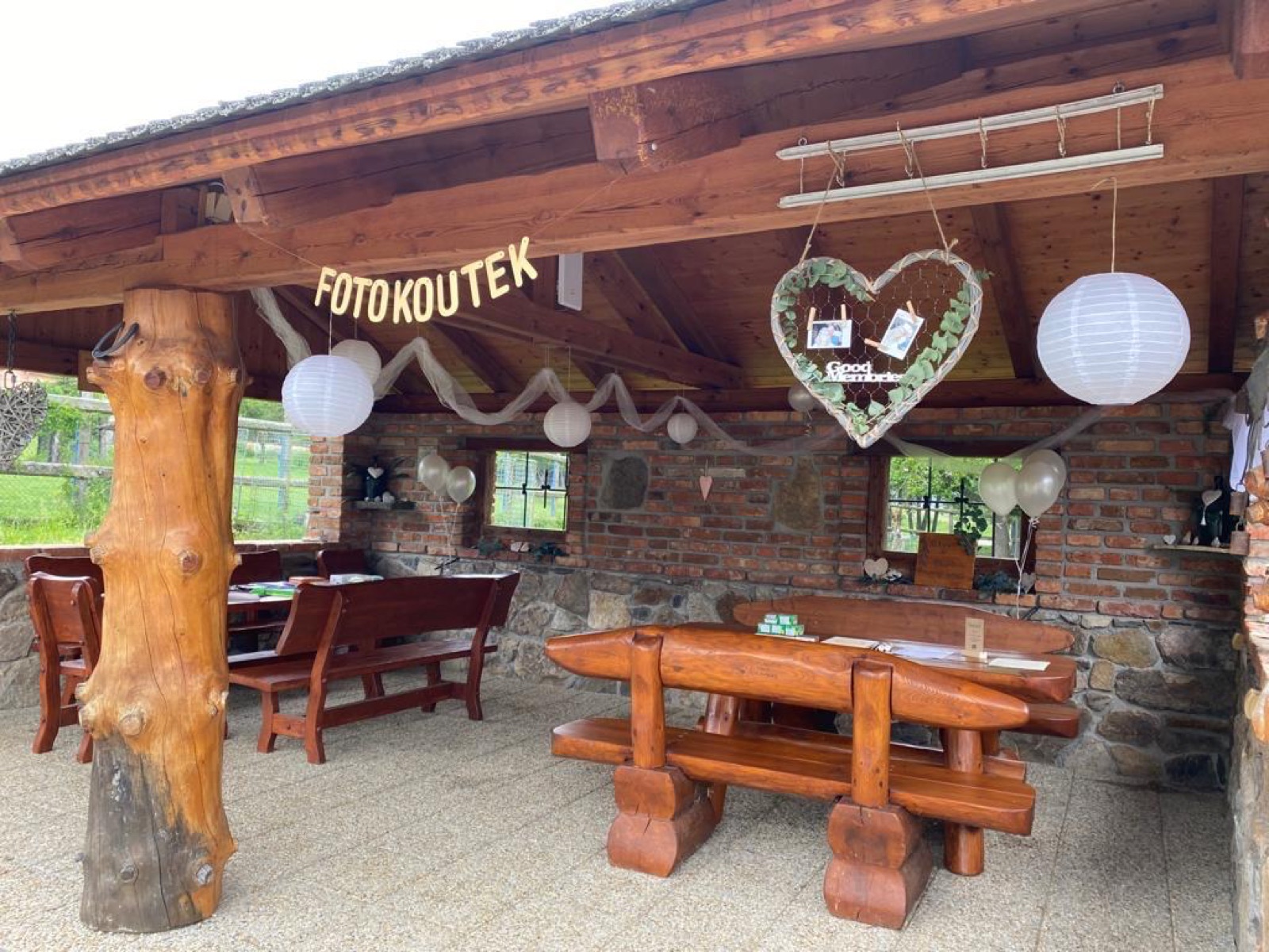 EkoFarma Horní Chrášťany wedding venue - photo 6