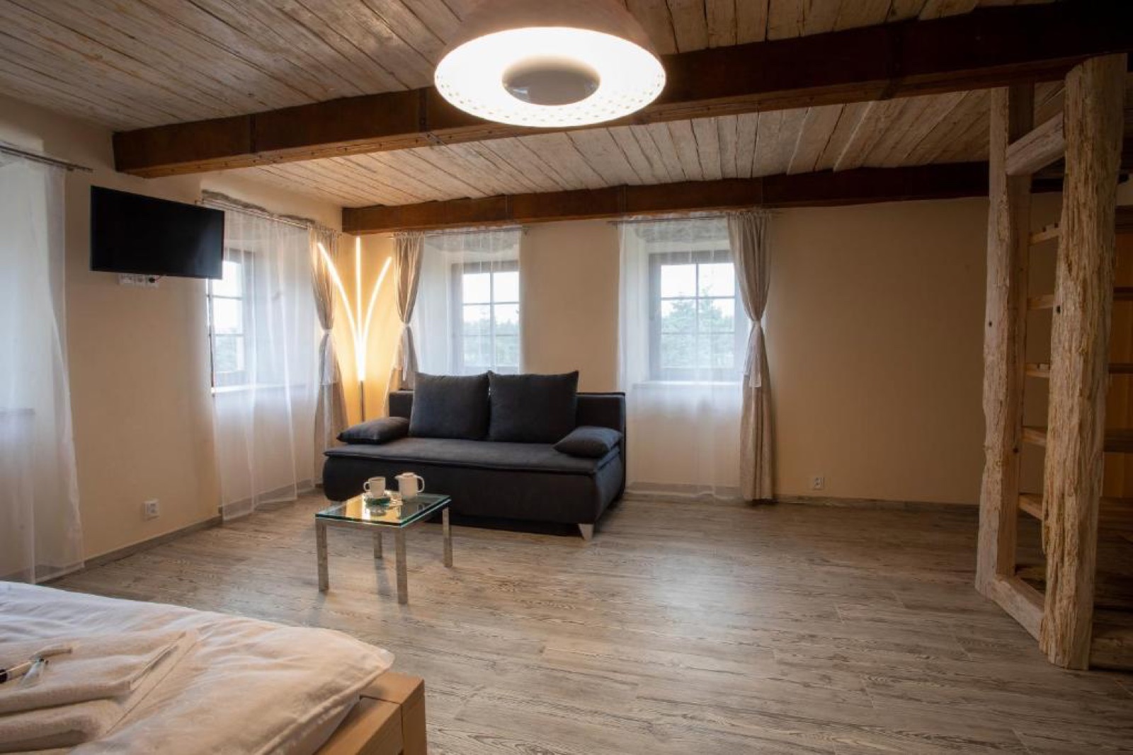 Design penzion Vejrovna wedding venue - photo 8
