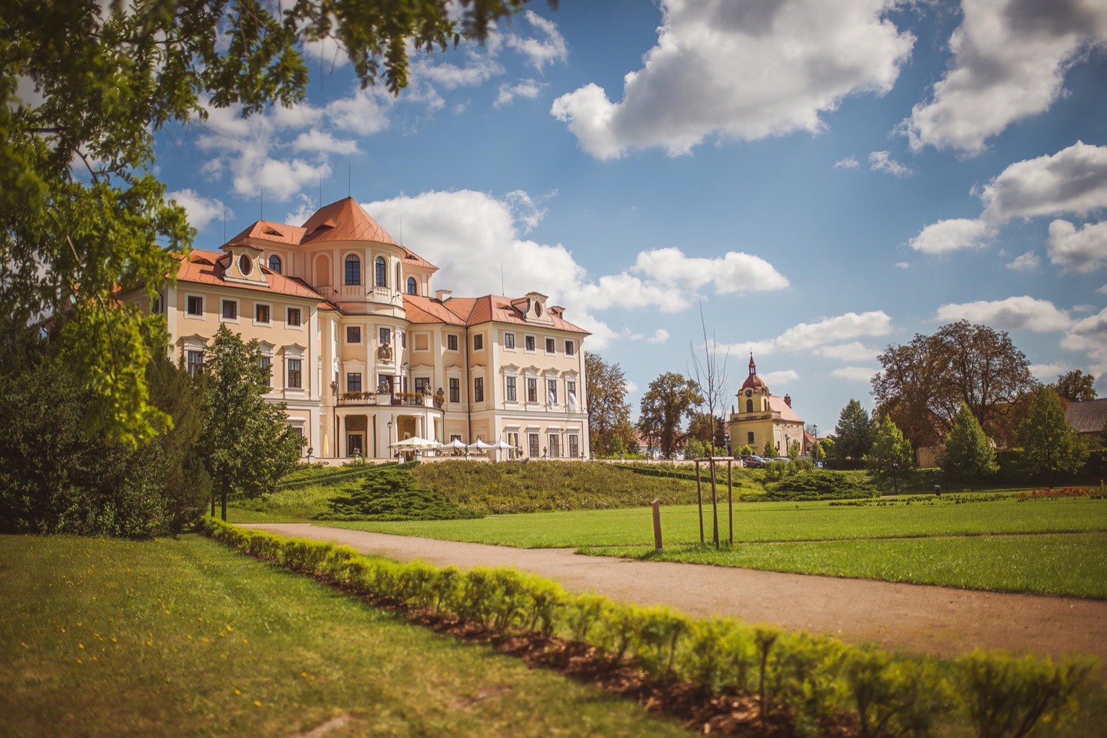 Zámek Liblice wedding venue - photo 2
