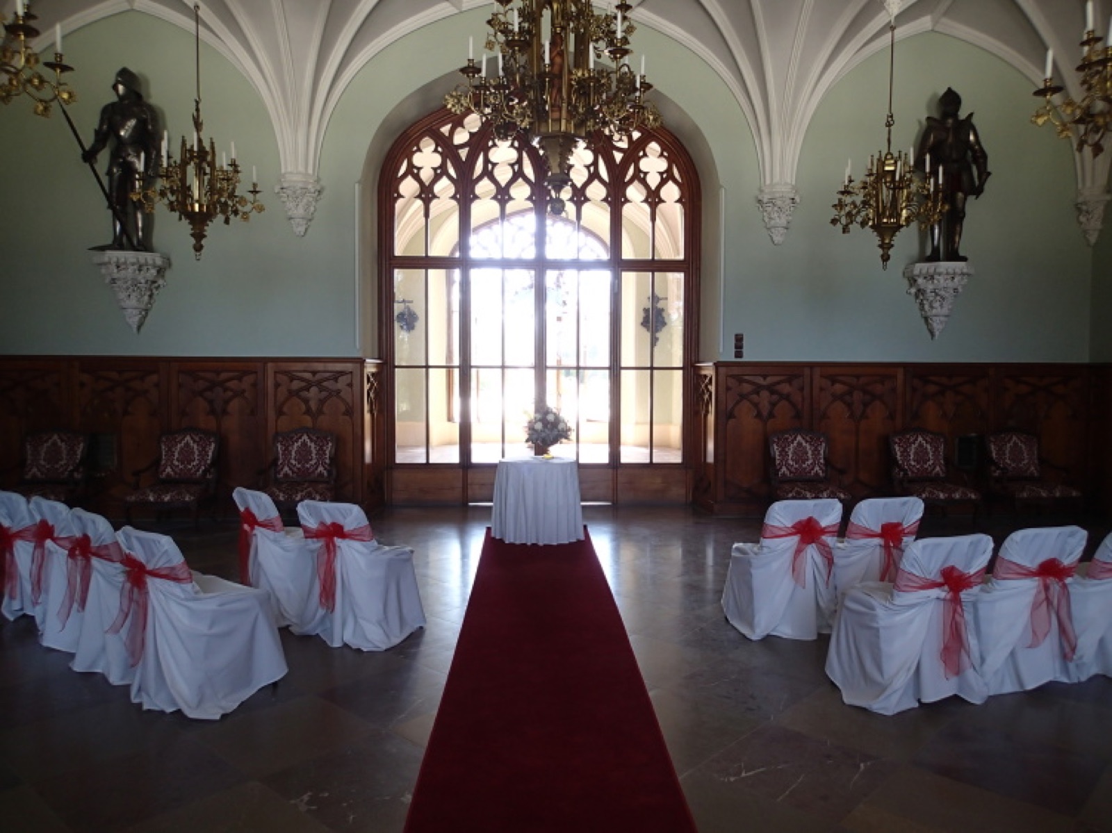 Zámecký hotel Lednice wedding venue - photo 3