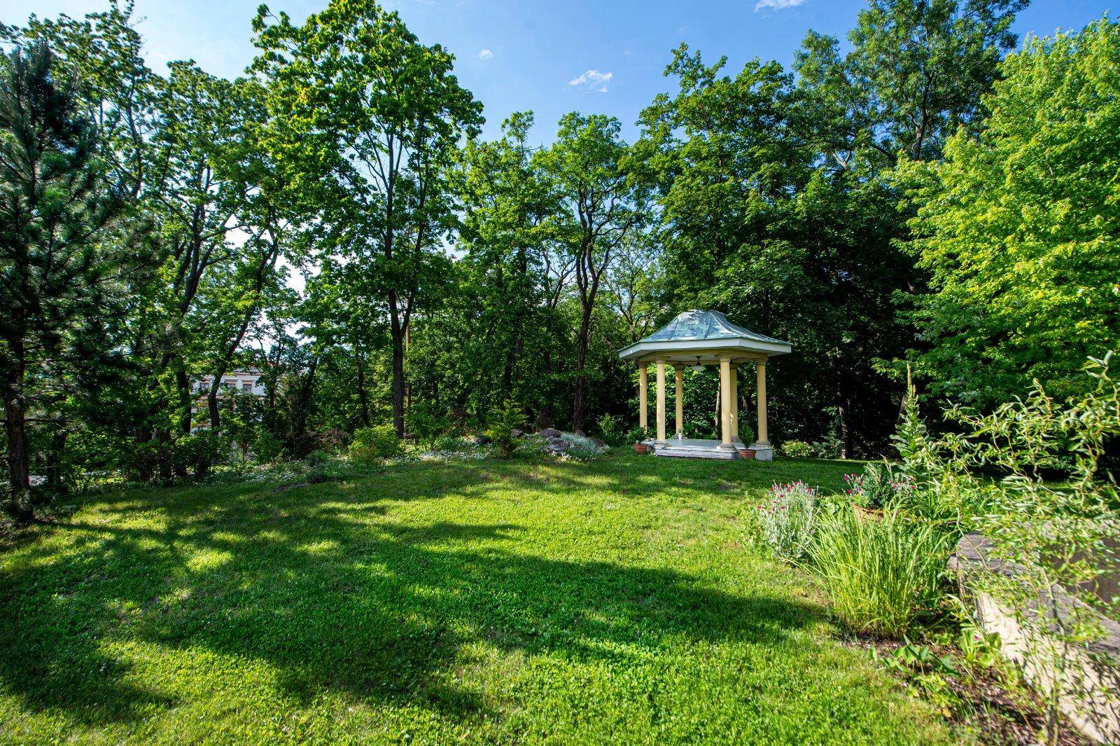 Zámek Korozluky wedding venue - photo 3