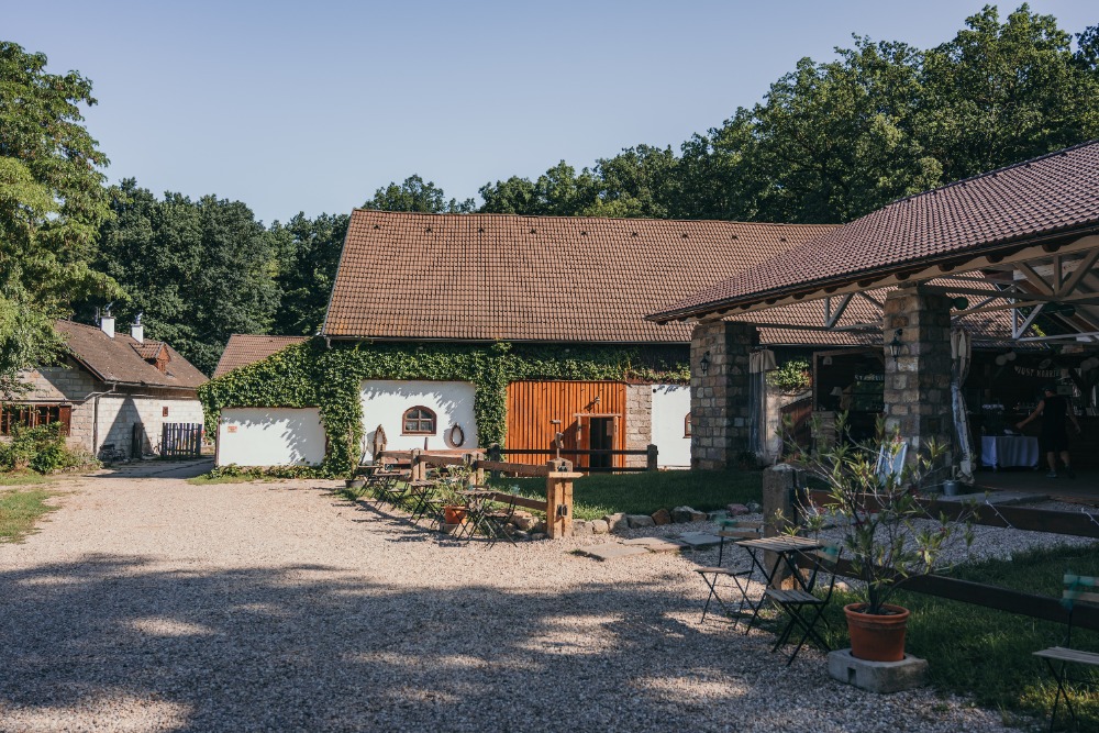 Bučický mlýn wedding venue - photo 9
