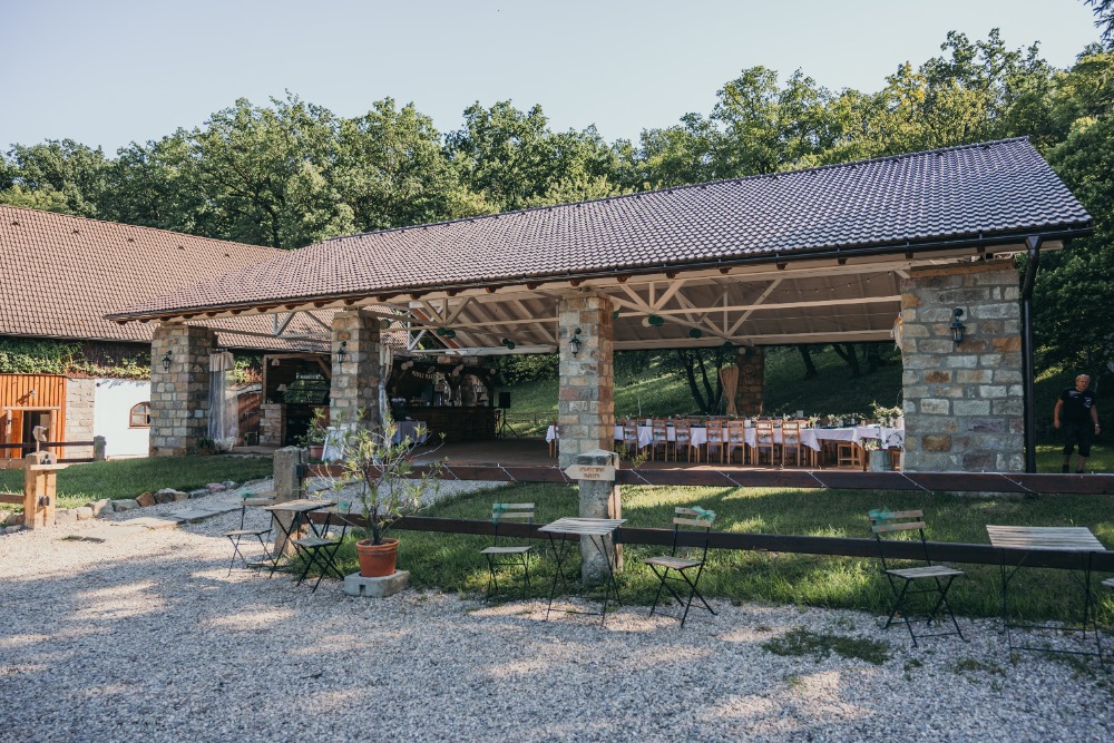 Bučický mlýn wedding venue - photo 2
