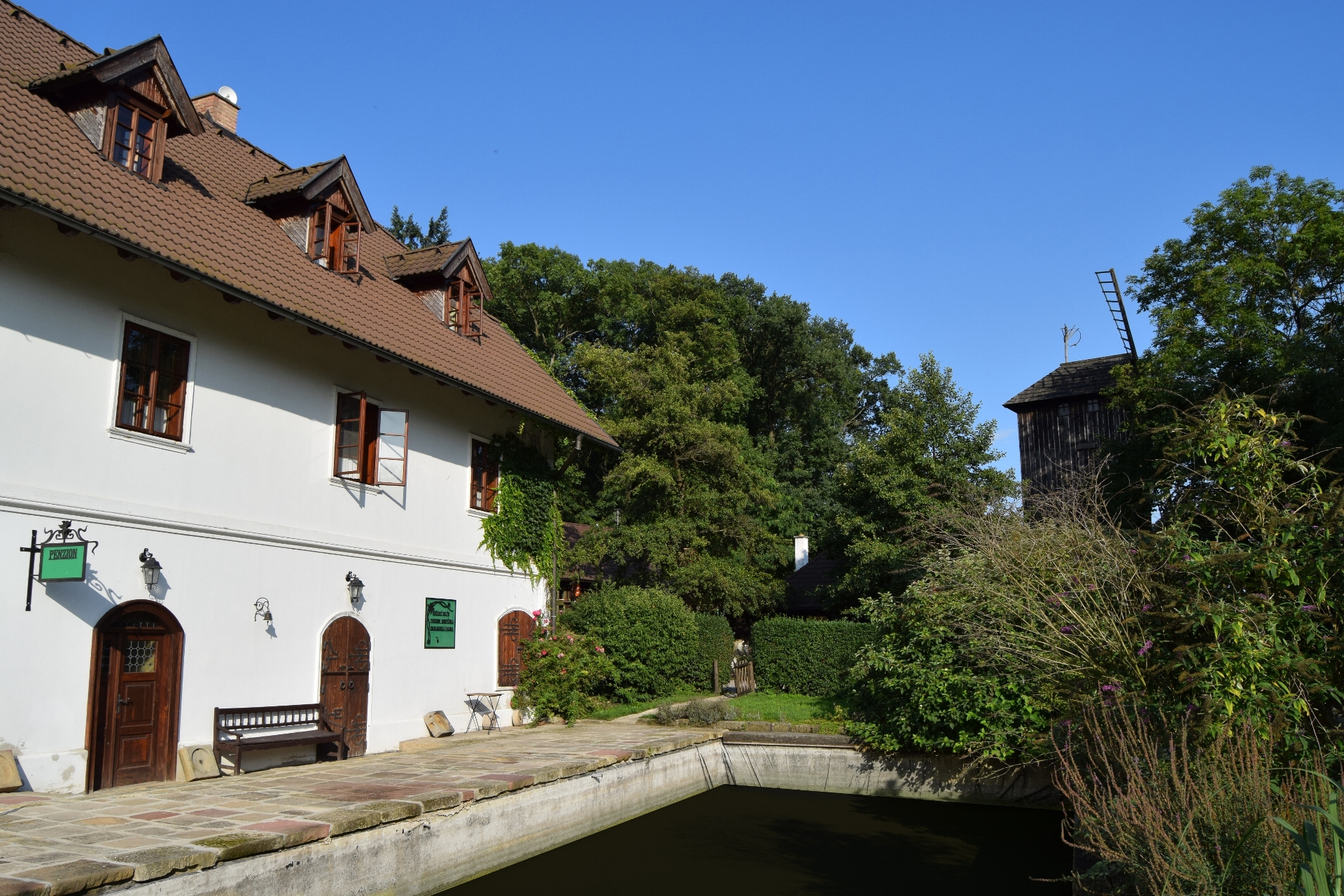 Bučický mlýn wedding venue - photo 12