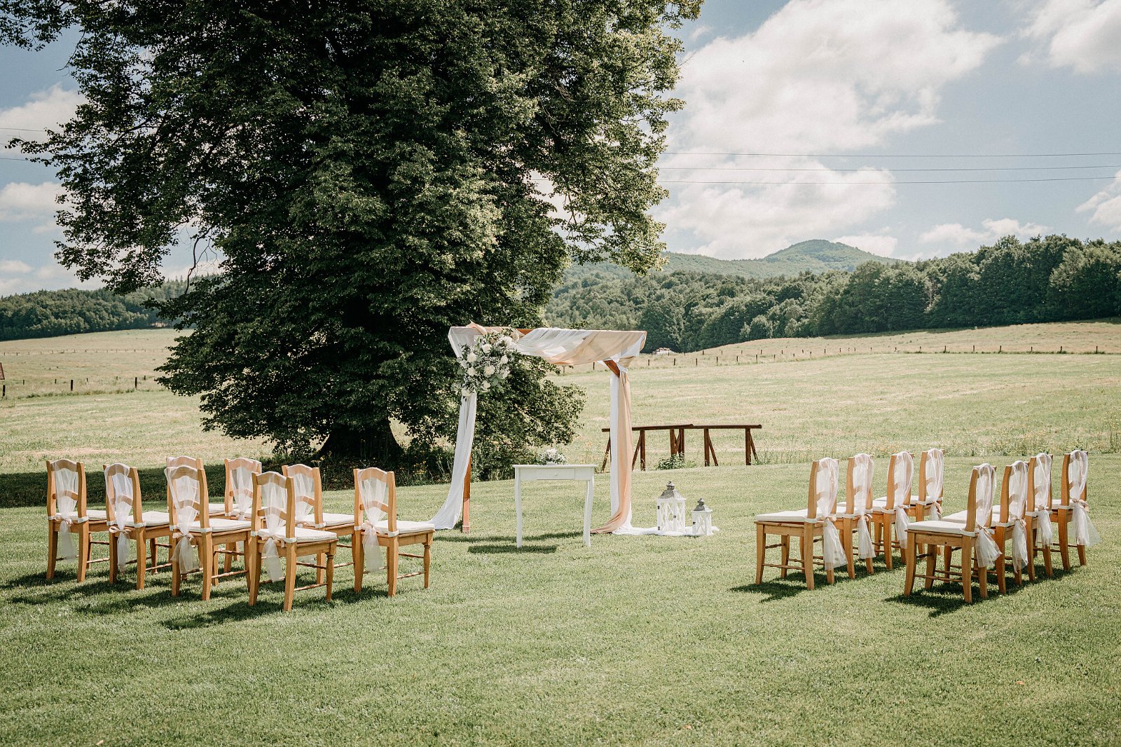 Jítravský Dvorec wedding venue - photo 16
