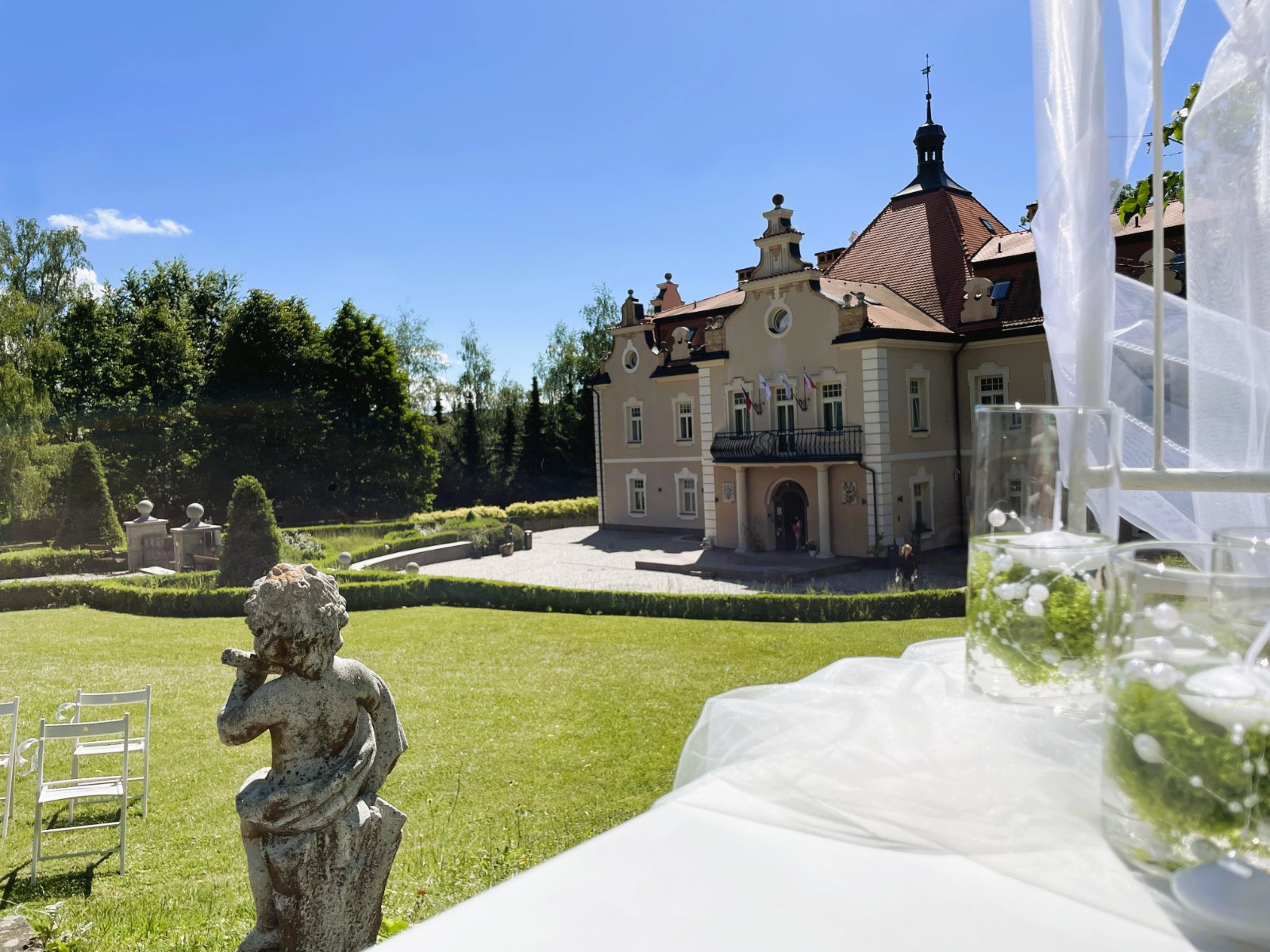 Hotel zámek BERCHTOLD wedding venue - photo 13